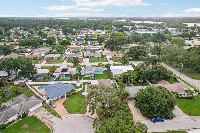 9725 48TH PLACE N, St Petersburg, FL 33708