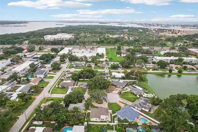 9725 48TH PLACE N, St Petersburg, FL 33708