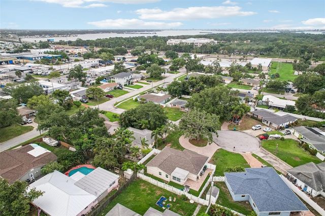 9725 48TH PLACE N, St Petersburg, FL 33708