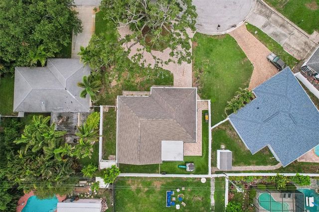9725 48TH PLACE N, St Petersburg, FL 33708