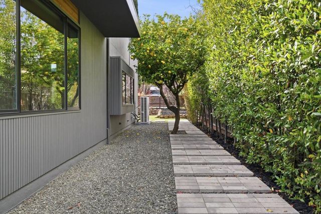 1617 Corte Via, Los Altos, CA 94024