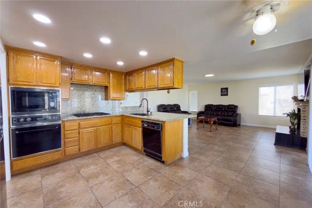 1215 Date Palm Drive, Palmdale, CA 93551