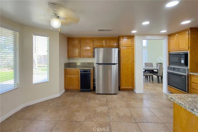 1215 Date Palm Drive, Palmdale, CA 93551