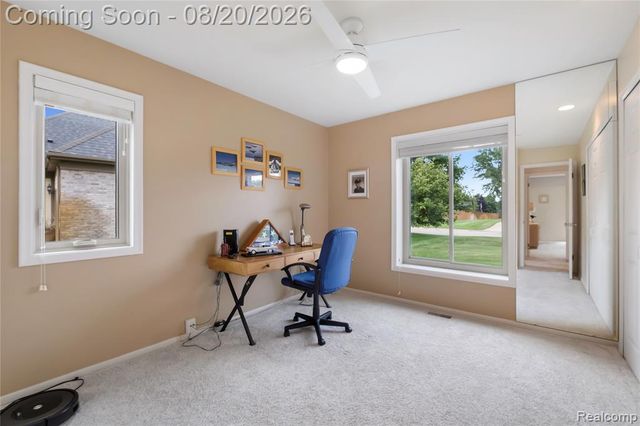 1129 S Lake Valley Drive, Fenton, MI 48430