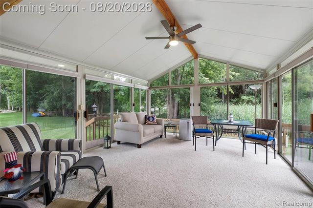 1129 S Lake Valley Drive, Fenton, MI 48430