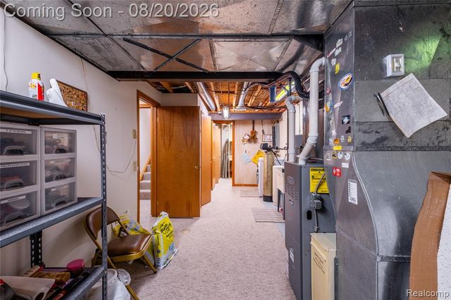 1129 S Lake Valley Drive, Fenton, MI 48430