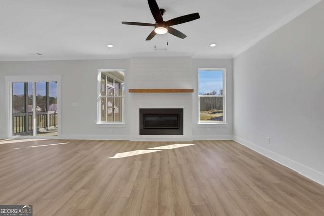 206 Coffee Lane, Hoschton, GA 30548