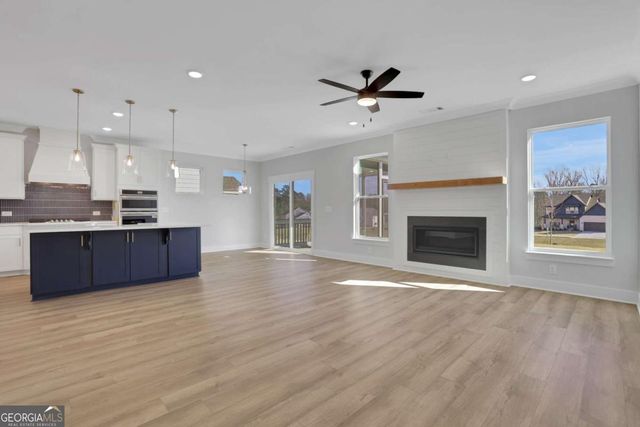 206 Coffee Lane, Hoschton, GA 30548