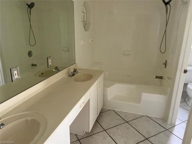 2875 18th AVE SE, Naples, FL 34117