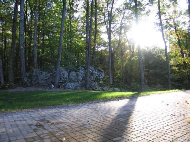 30 Old East Road, Wallkill, NY 12589