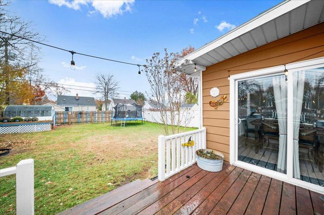 2690 Pinehurst Road, Norton Shores, MI 49441