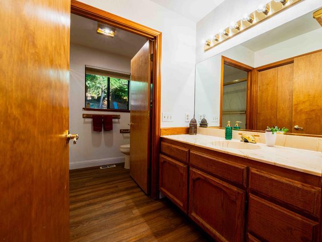 11419 Sunset Pl, Grass Valley, CA 95949