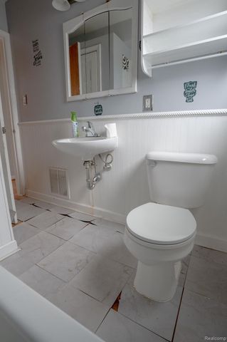 22149 David Avenue, Eastpointe, MI 48021