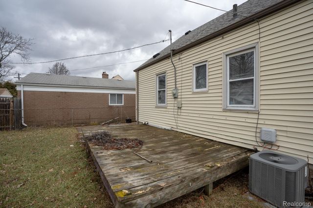22149 David Avenue, Eastpointe, MI 48021
