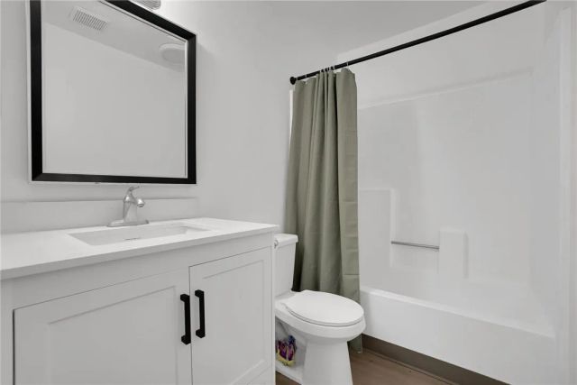 450 E 4th Street 319, Santa Ana, CA 92701