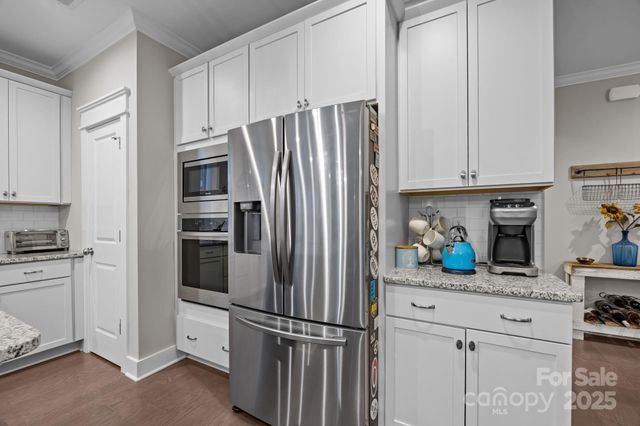 513 Sweet Birch Park Lane, Black Mountain, NC 28711