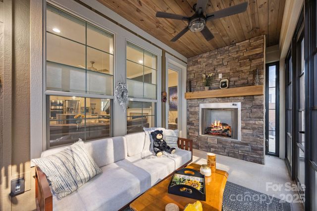 513 Sweet Birch Park Lane, Black Mountain, NC 28711