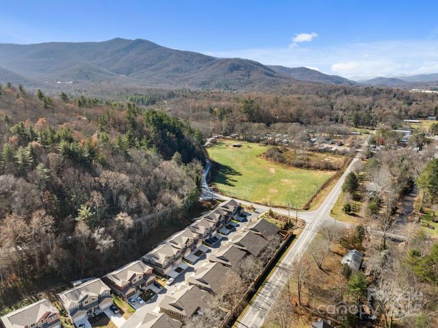 513 Sweet Birch Park Lane, Black Mountain, NC 28711