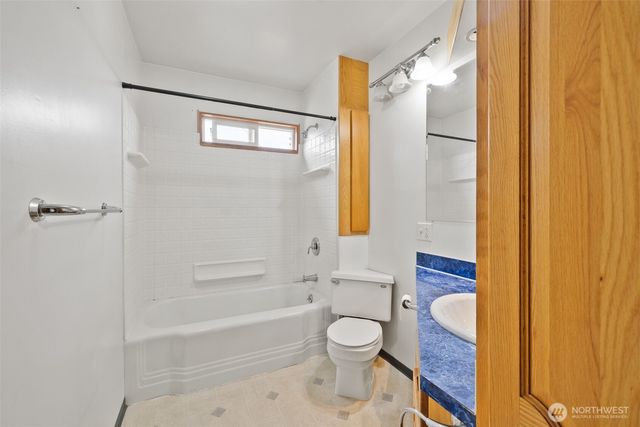 922 S Cedar Street, Port Angeles, WA 98362