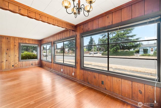 922 S Cedar Street, Port Angeles, WA 98362