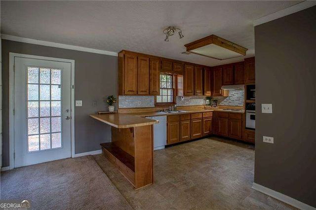 98 Laurie Court, Hiram, GA 30141