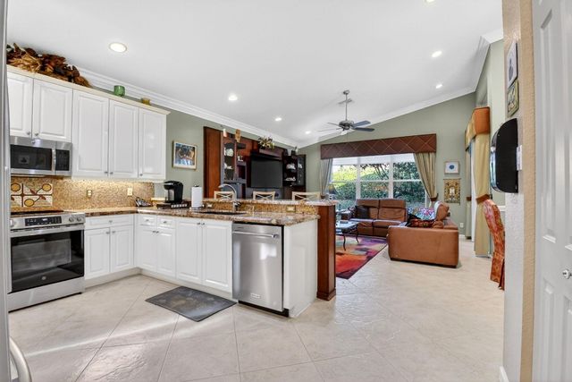 7615 Tarpon Cove Circle, Lake Worth, FL 33467