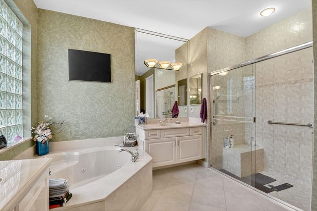 7615 Tarpon Cove Circle, Lake Worth, FL 33467