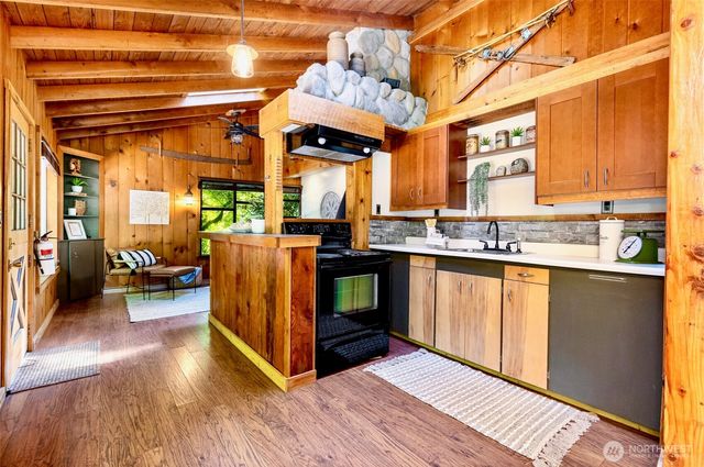 52531 S Riverside Road, Gold Bar, WA 98251