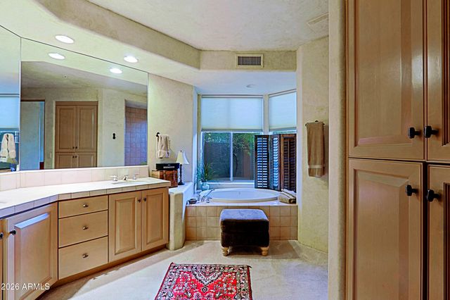 7840 E THORNTREE Drive, Scottsdale, AZ 85266