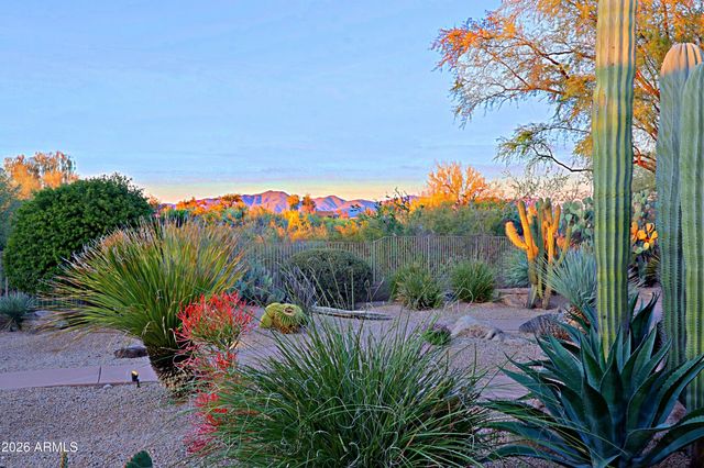 7840 E THORNTREE Drive, Scottsdale, AZ 85266