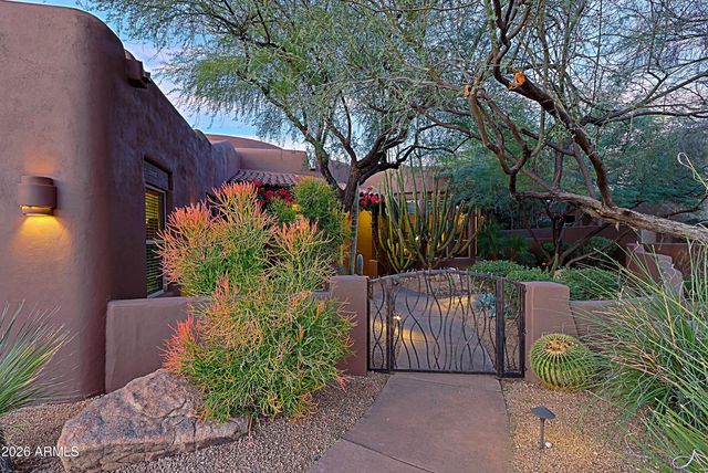 7840 E THORNTREE Drive, Scottsdale, AZ 85266
