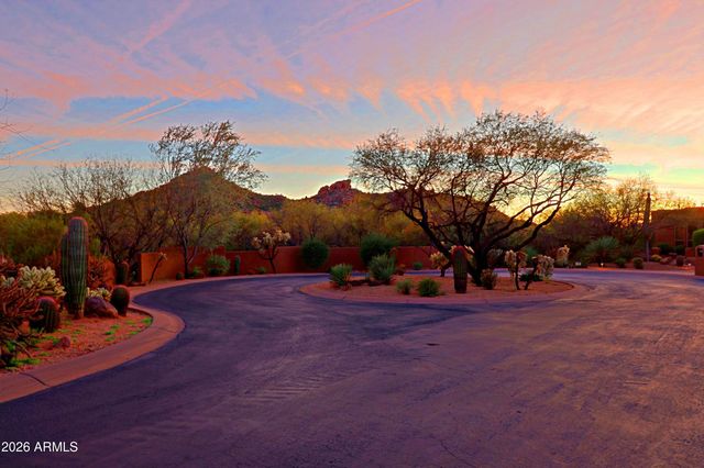 7840 E THORNTREE Drive, Scottsdale, AZ 85266
