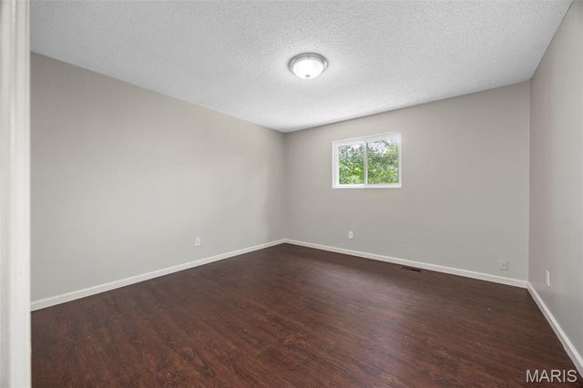 655 Lakewood Drive, Lake St Louis, MO 63367