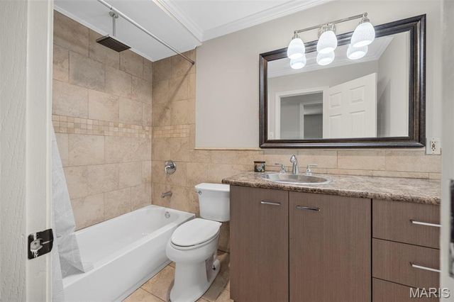 655 Lakewood Drive, Lake St Louis, MO 63367