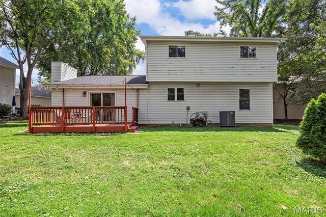 655 Lakewood Drive, Lake St Louis, MO 63367