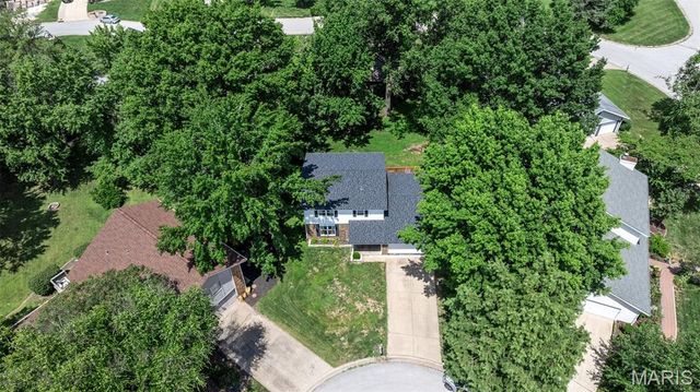 655 Lakewood Drive, Lake St Louis, MO 63367