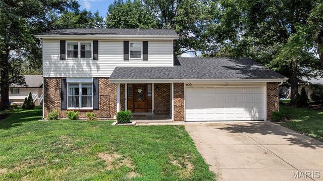 655 Lakewood Drive, Lake St Louis, MO 63367