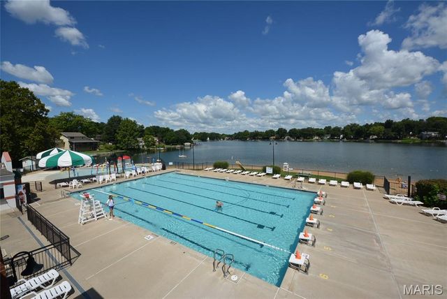 655 Lakewood Drive, Lake St Louis, MO 63367