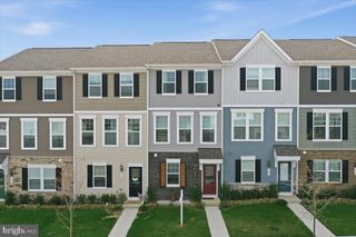 186 COOLIDGE AVE, Ranson, WV 25438