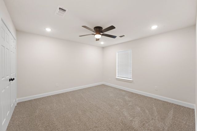 2000 Knollwood Lane, Carrollton, TX 75006