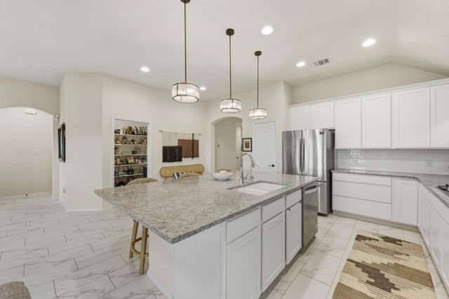 2210 Steerhead TRL, New Braunfels, TX 78132