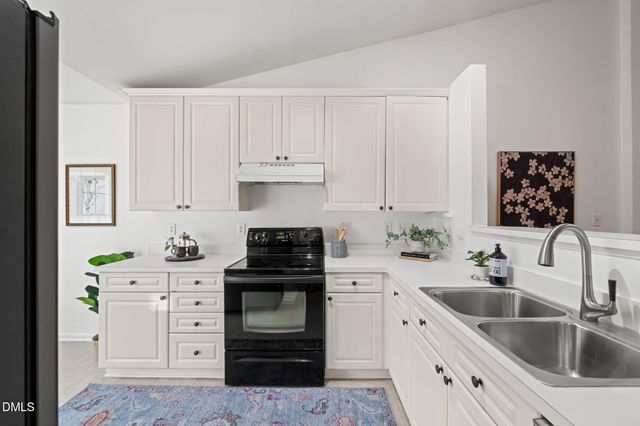 8 Drummond Court, Durham, NC 27713