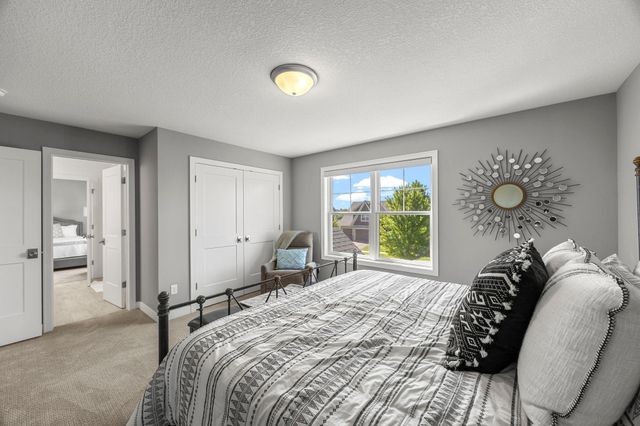 2522 Woods Drive, Victoria, MN 55386
