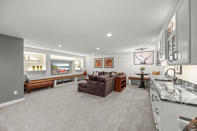 2522 Woods Drive, Victoria, MN 55386