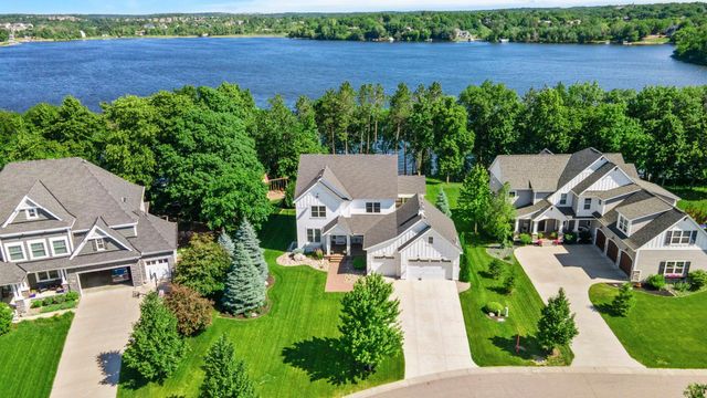 2522 Woods Drive, Victoria, MN 55386