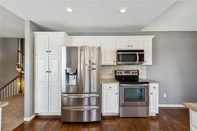 8544 Primrose Street, De Soto, KS 66018