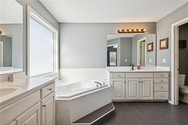 8544 Primrose Street, De Soto, KS 66018