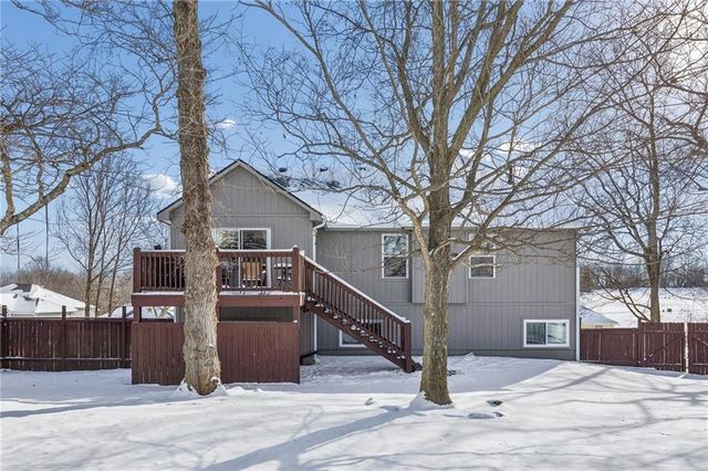 8544 Primrose Street, De Soto, KS 66018