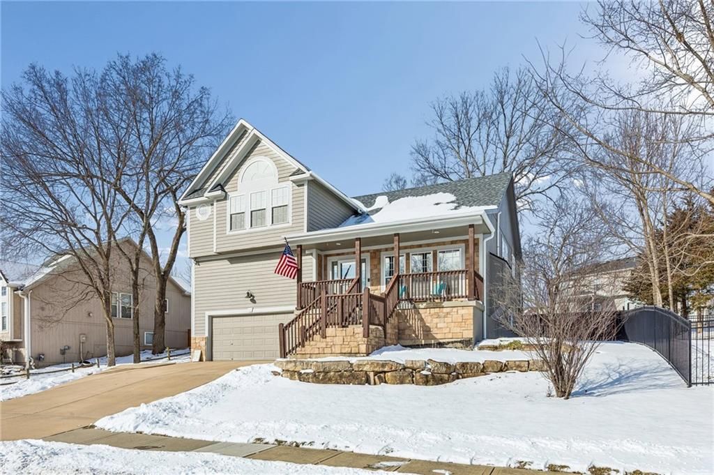 8544 Primrose Street, De Soto, KS 66018