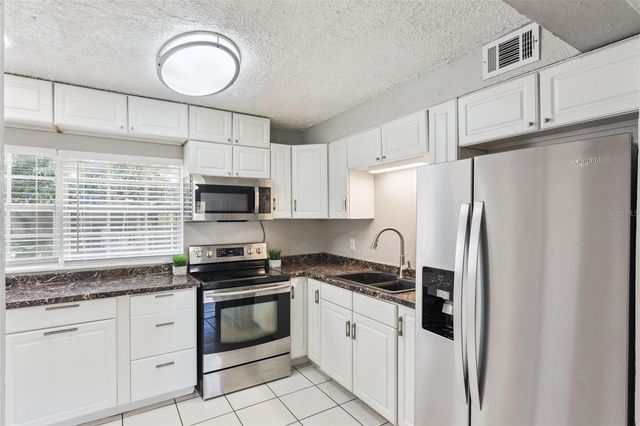 2589 JANS WAY, Altamonte Springs, FL 32714